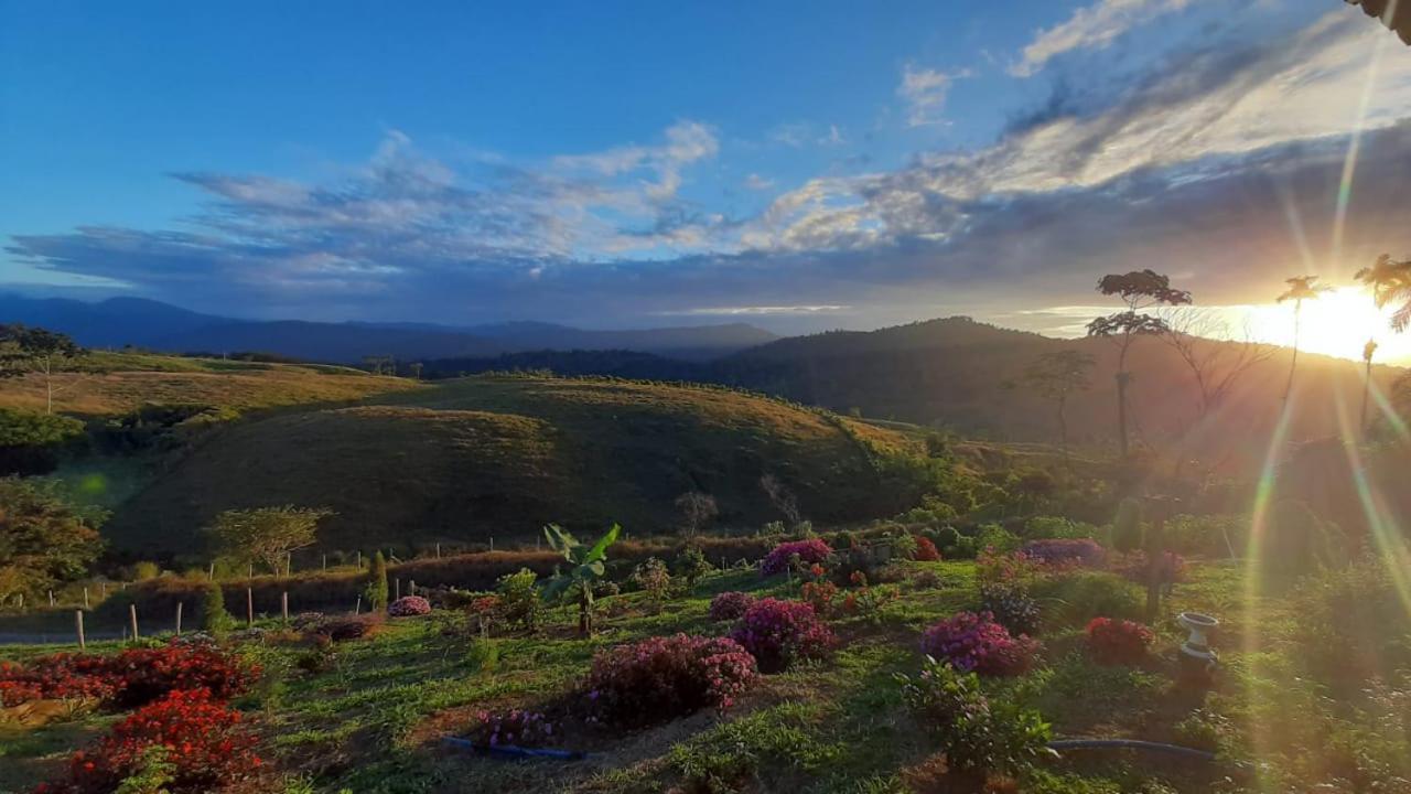 El Rincon De Las Flores Bajo Tigre Exterior foto